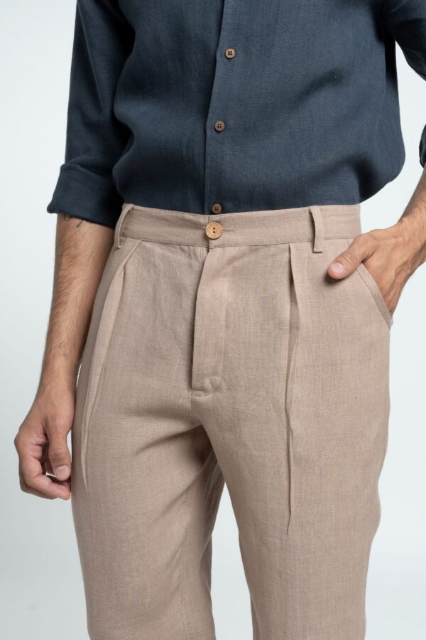 Men's Relaxed Tailored Pleated Linen-Blend Trousers
