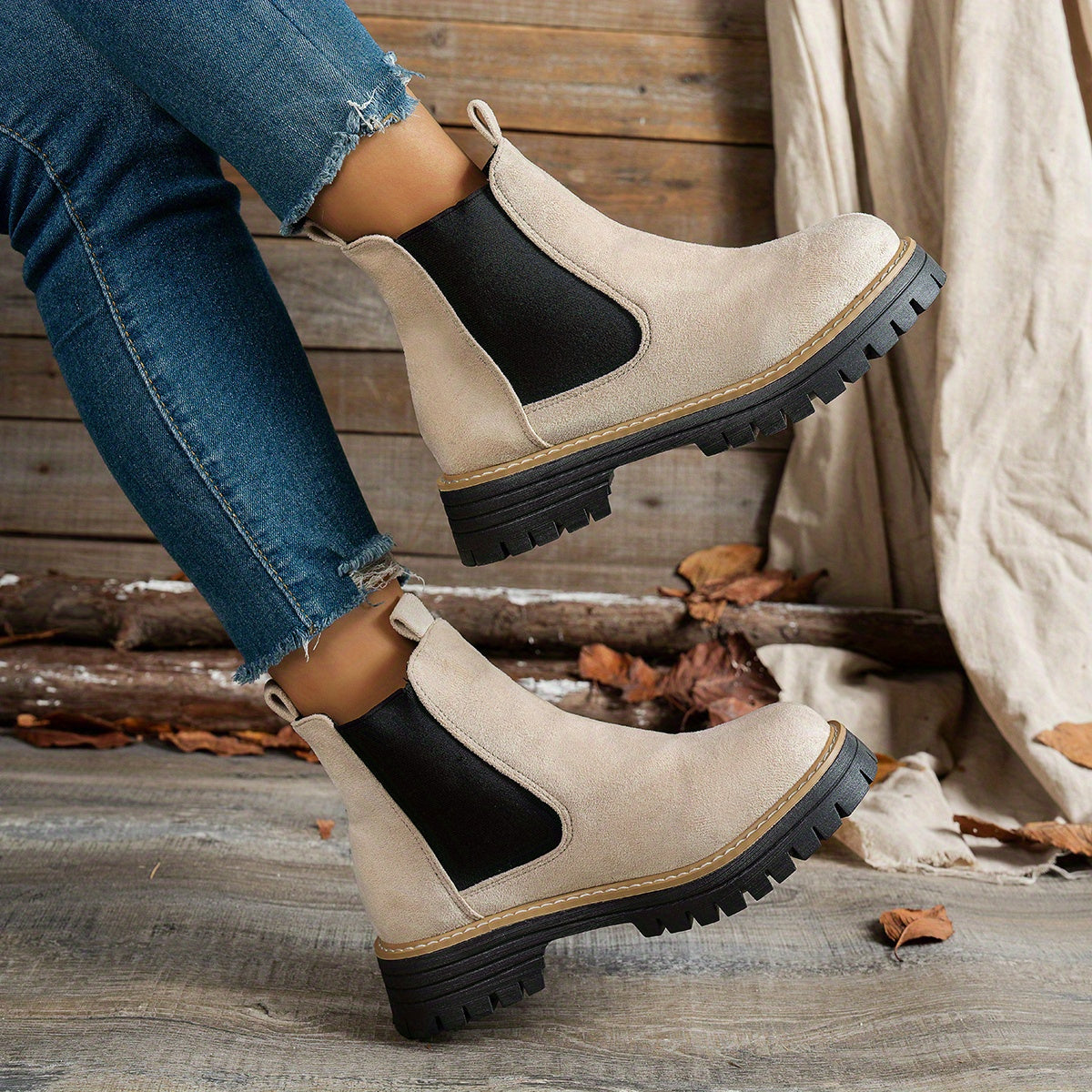 Women's Platform-Sole Chelsea Ankle Boots