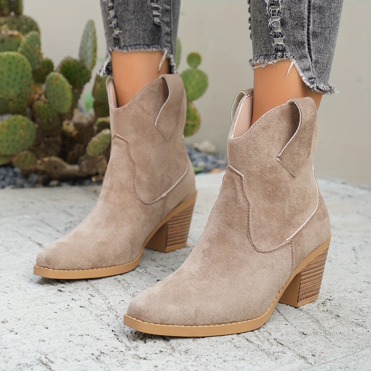 Women's Western-Style Pull-On Chelsea Boots