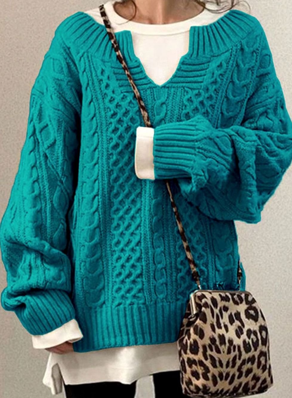 Women's V-Neck Oversized Cable Knit Pullover