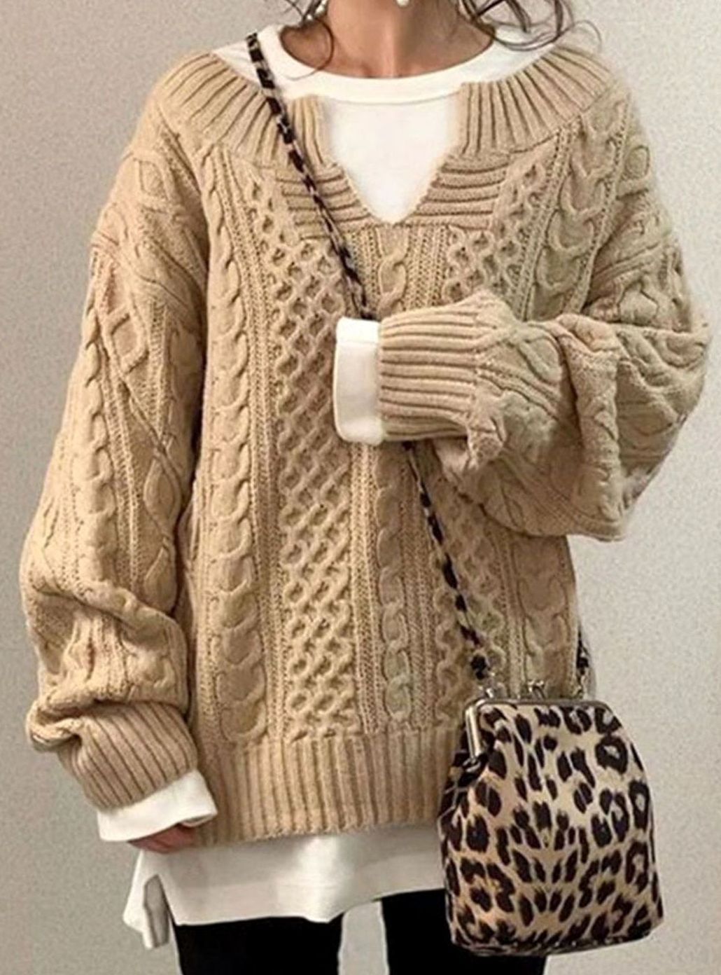 Women's V-Neck Oversized Cable Knit Pullover